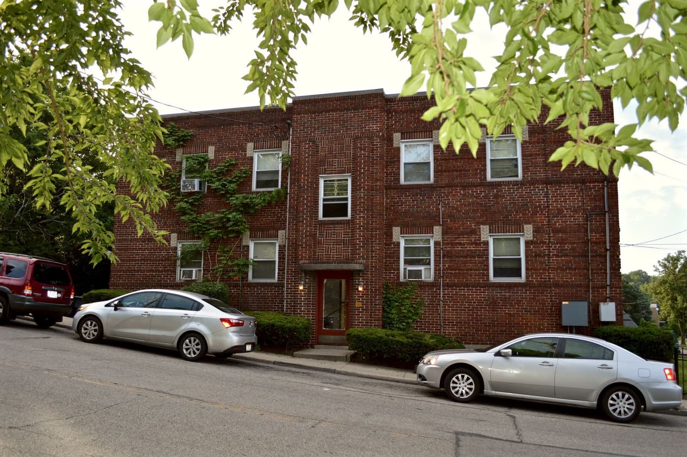 960 Ludlow Avenue - large-2368.jpg