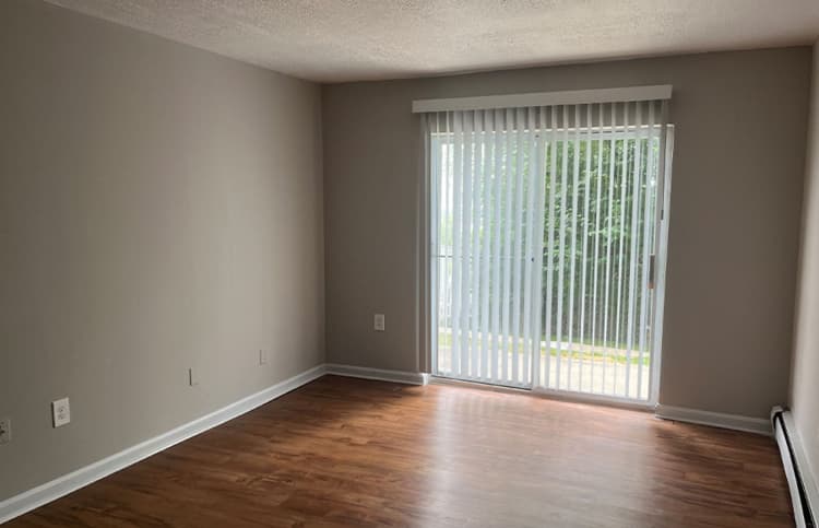 Cincinnati apartments for rent - image - large-2592.jpg