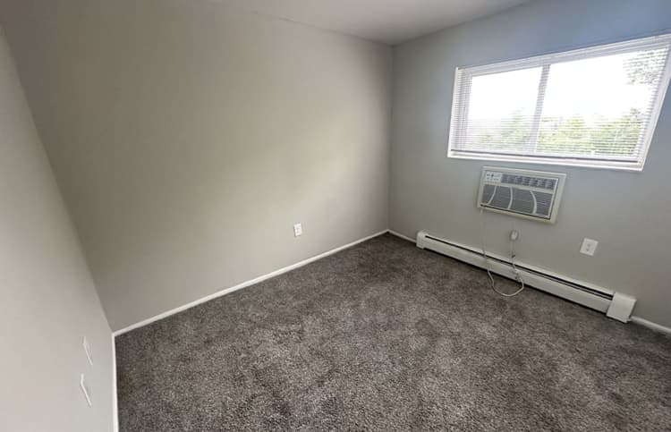 Cincinnati apartments for rent - image - large-2598.jpg