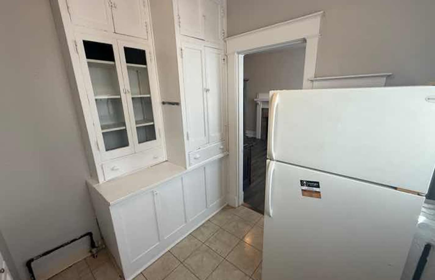 3027 Clifton Avenue - Apartment - 4