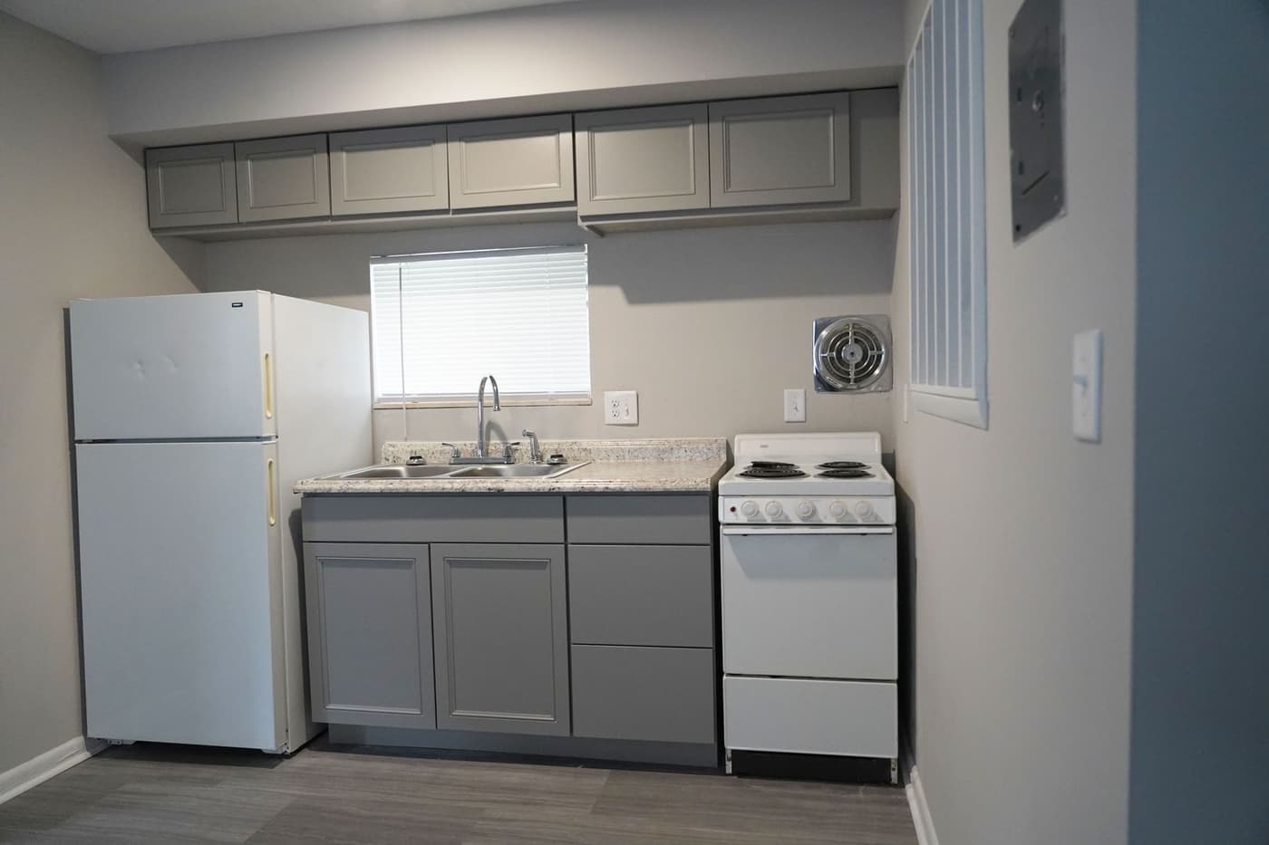 3033 Clifton Avenue - Apartment - 5