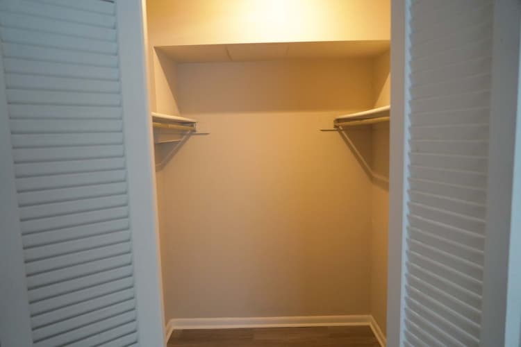 Cincinnati apartments for rent - image - large-2828.jpg