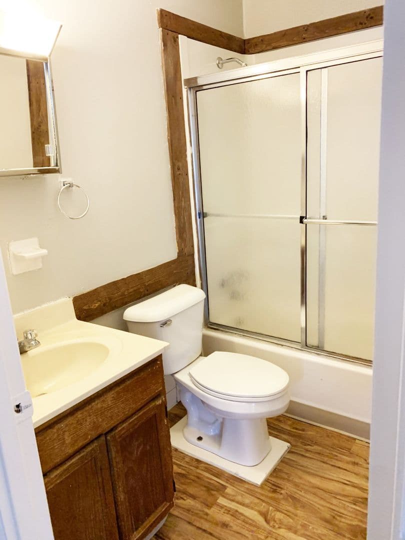 Clifton Woods Apartments - Apartment - 121