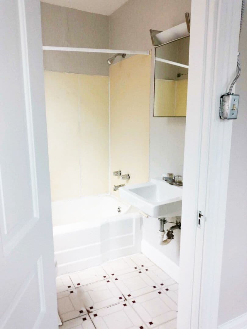 501 Lowell Avenue - Apartment - 8