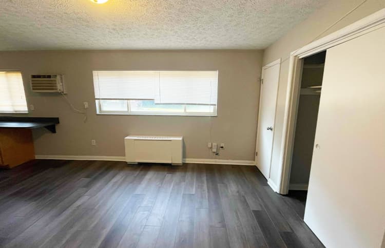 Cincinnati apartments for rent - image - large-2205.jpg
