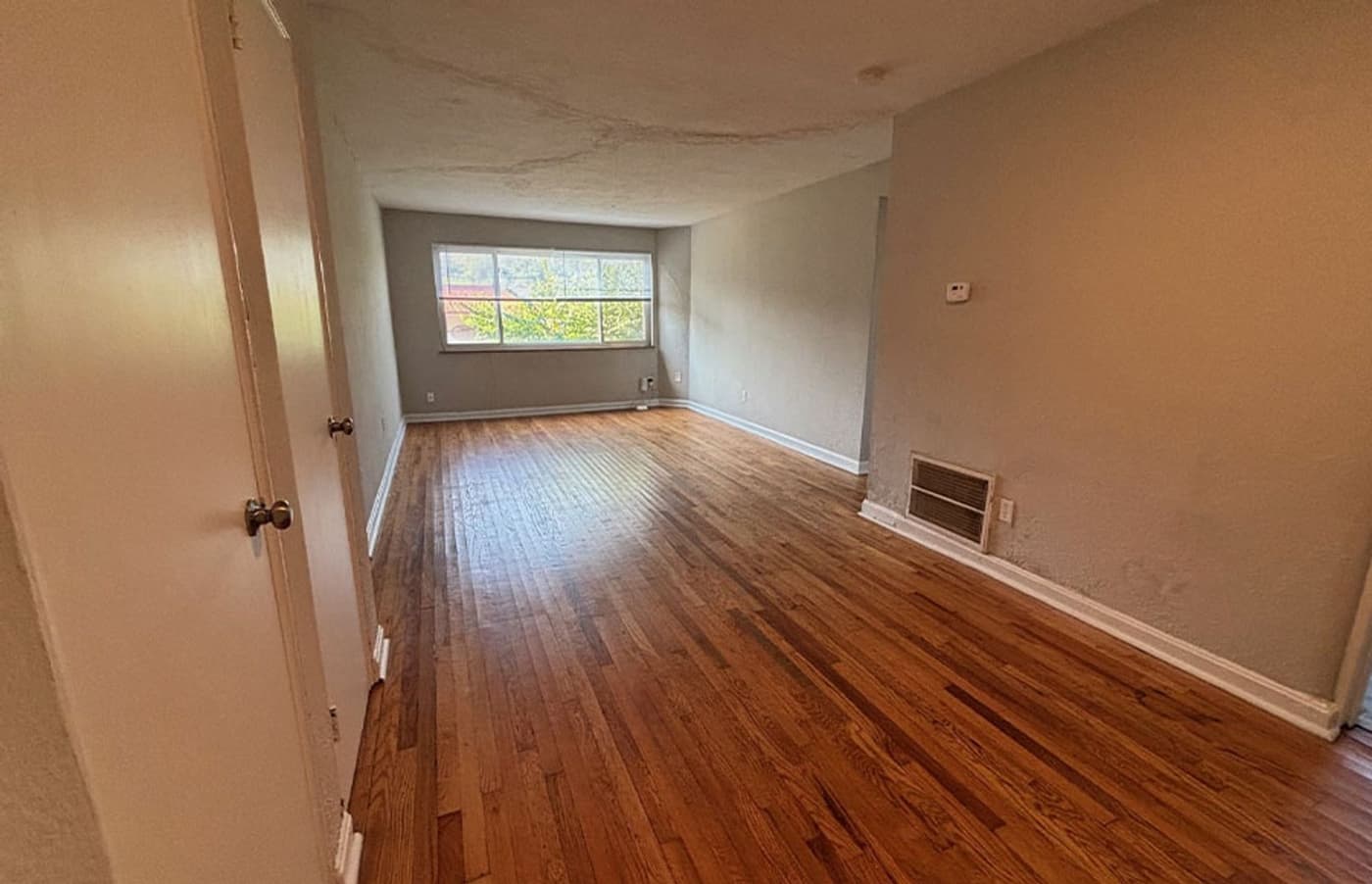 596 Lowell Avenue - Apartment - 21