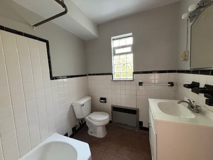 Cincinnati apartments for rent - image - large-2142.jpg