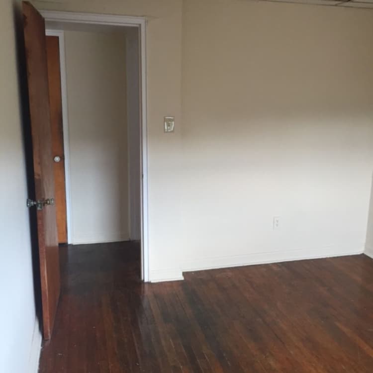 Cincinnati apartments for rent - image - large-2176.jpg