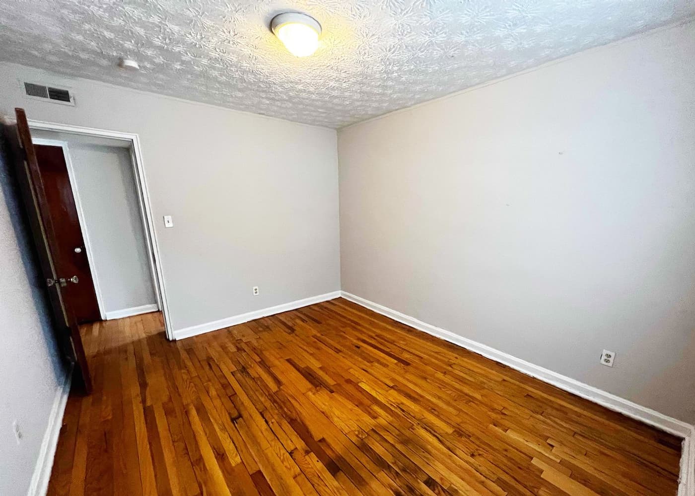 596 Lowell Avenue - Apartment - 12