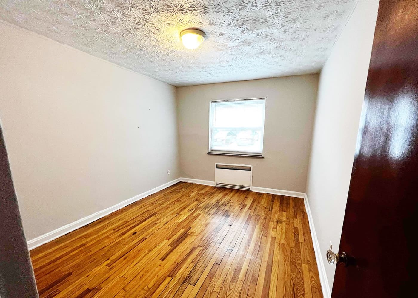 Cincinnati apartments for rent - image - large-2194.jpg