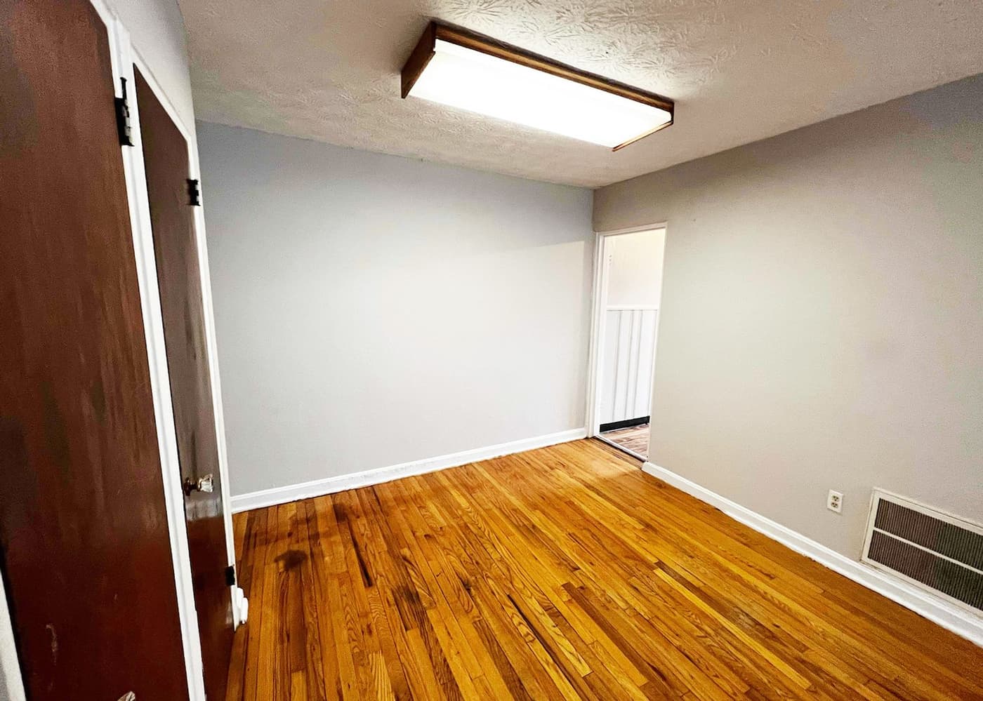 596 Lowell Avenue - Apartment - 14