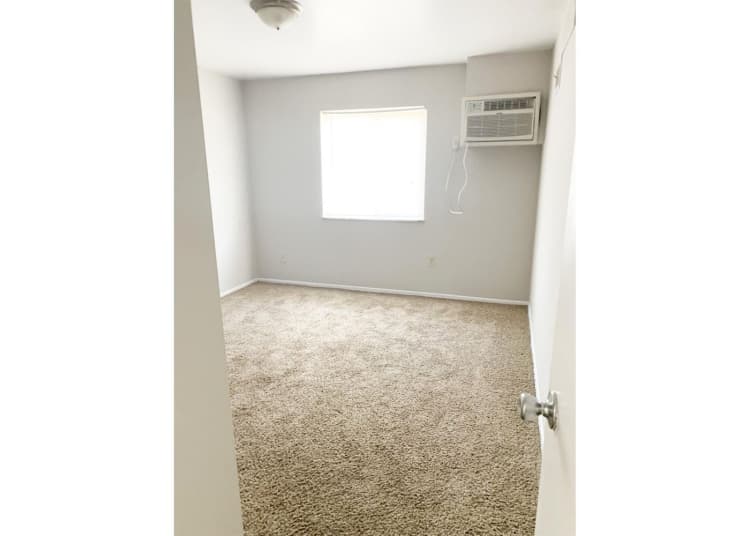 Cincinnati apartments for rent - image - large-2093.jpg
