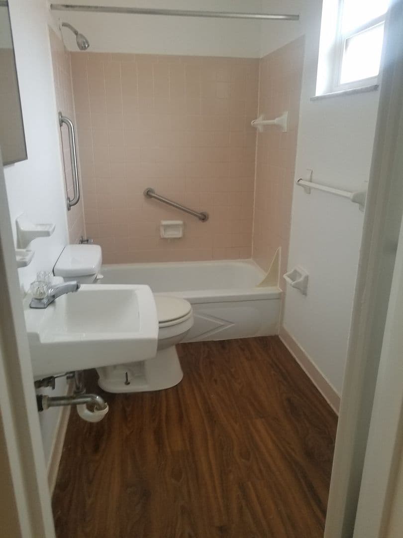838 Beecher Street - Apartment - 23