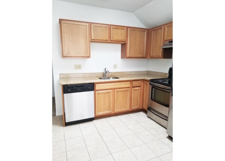 Cincinnati apartments for rent - image - large-852.jpg