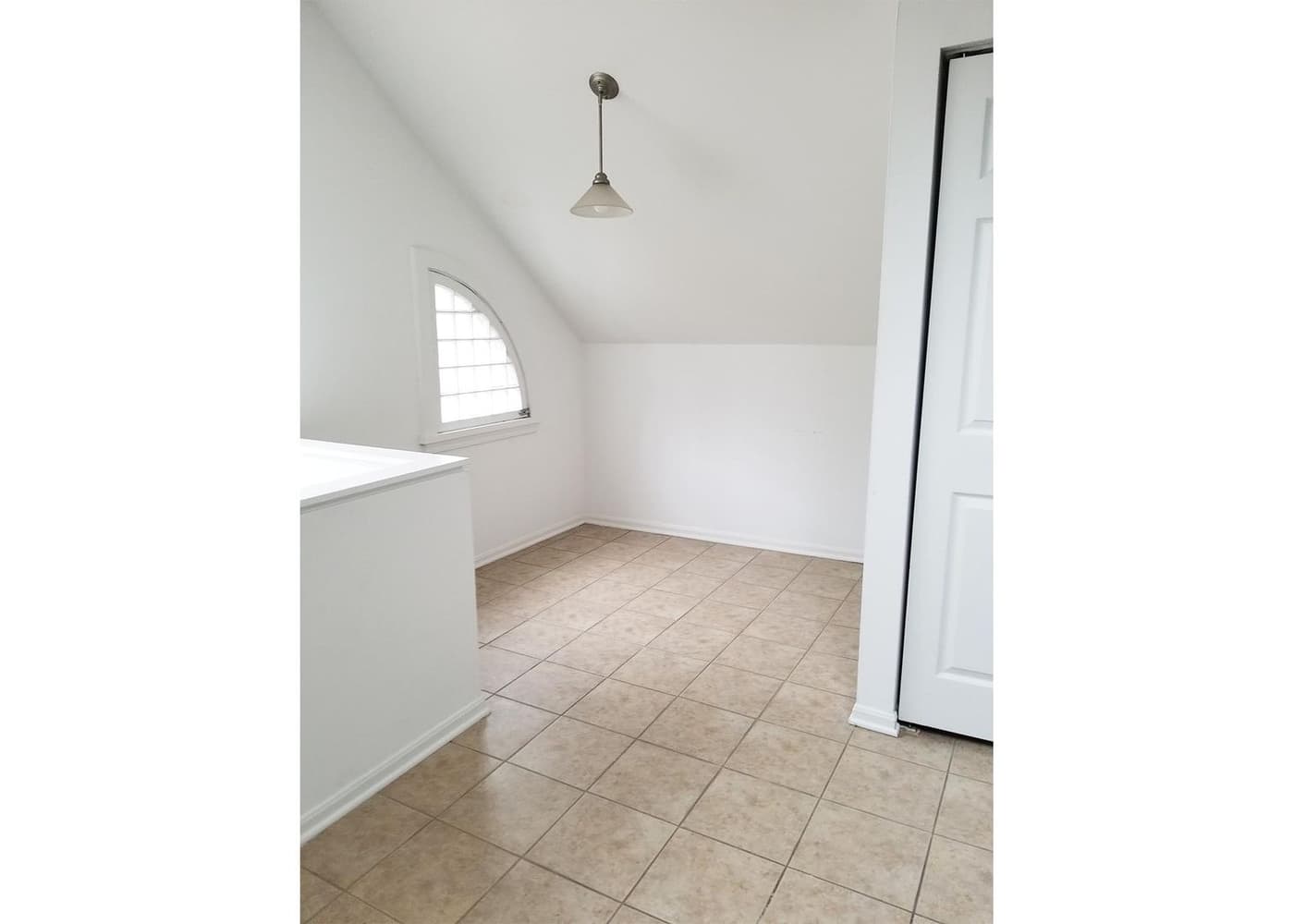 902 Nassau Street - Apartment - 11