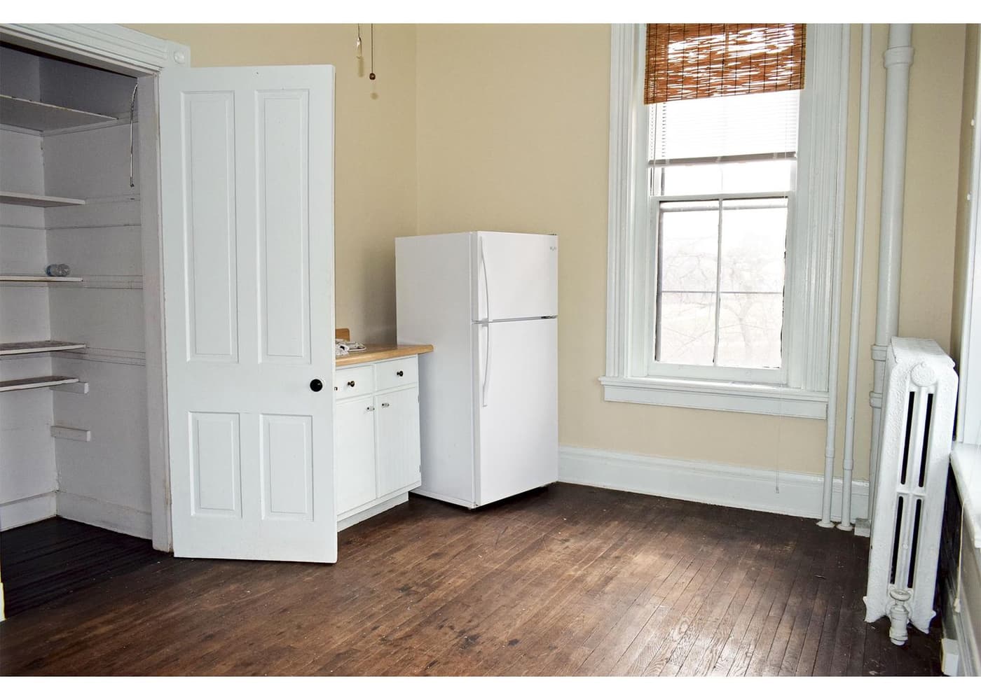 2215 Ohio Avenue - Apartment - 4