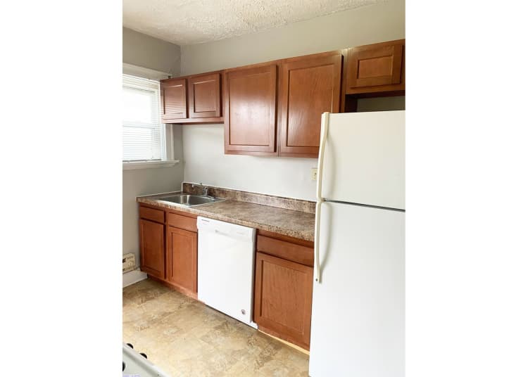 Cincinnati apartments for rent - image - large-3434.jpg