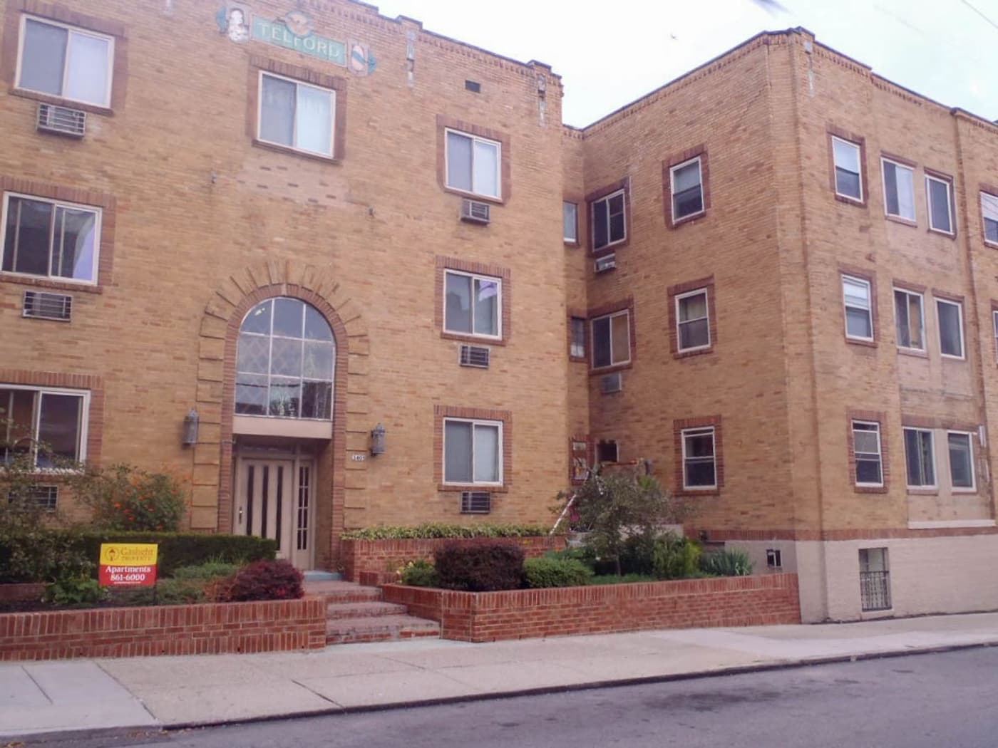 3405 Telford Street - Apartment - 4