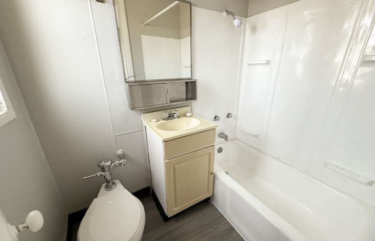 Cincinnati apartments for rent - image - large-2475.jpg