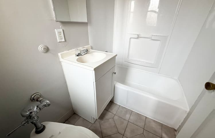 Cincinnati apartments for rent - image - large-3088.jpg