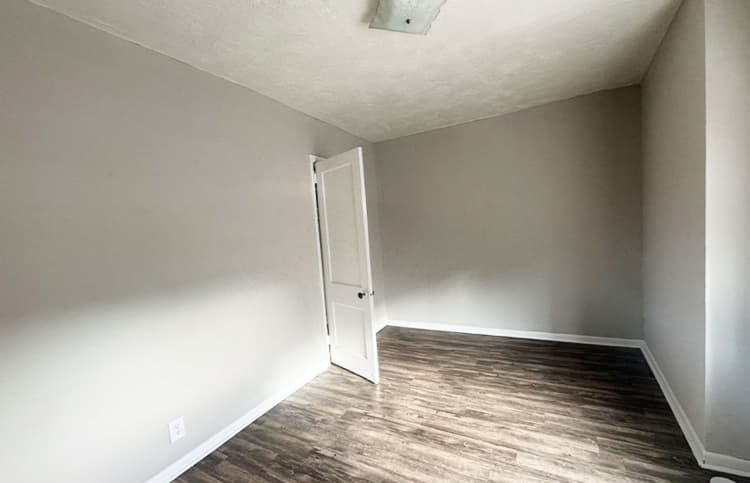 Cincinnati apartments for rent - image - large-3176.jpg