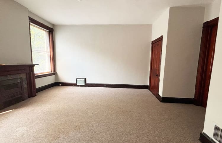 Cincinnati apartments for rent - image - large-2910.jpg