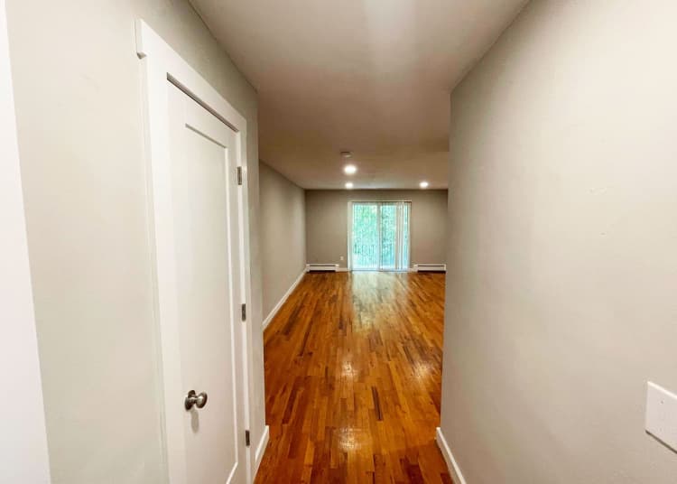 Cincinnati apartments for rent - image - large-2816.jpg