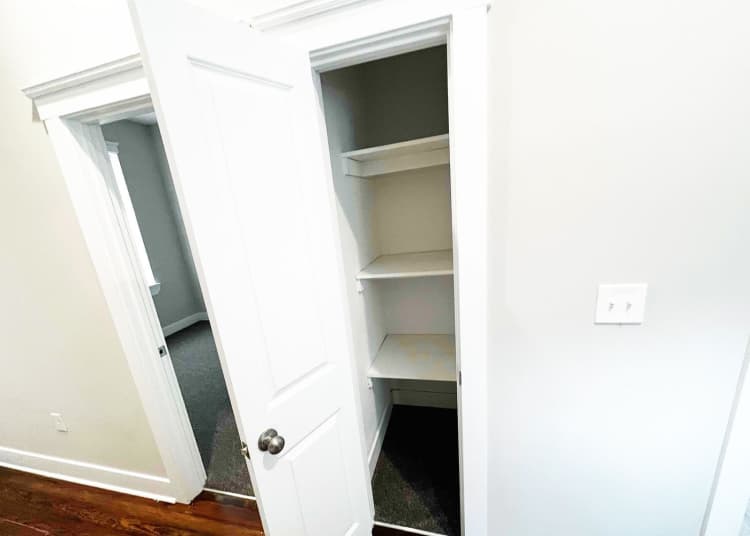 Cincinnati apartments for rent - image - large-1971.jpg