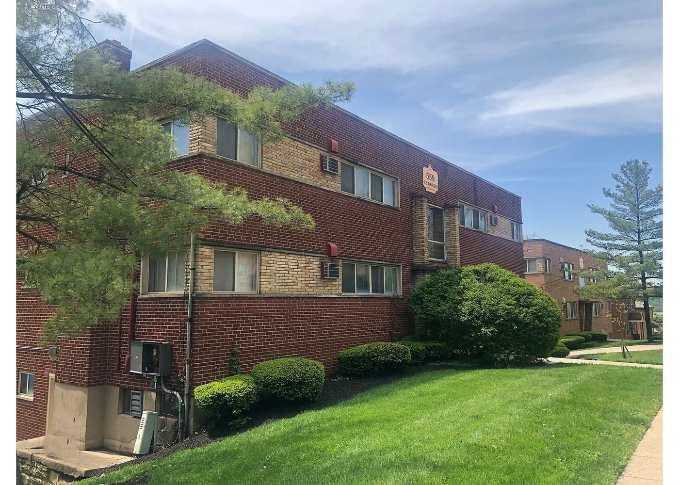 Cincinnati apartments for rent - Property image - 559 Lowell Avenue - 1