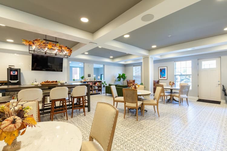 Cincinnati apartments for rent - image - MQ Lobby