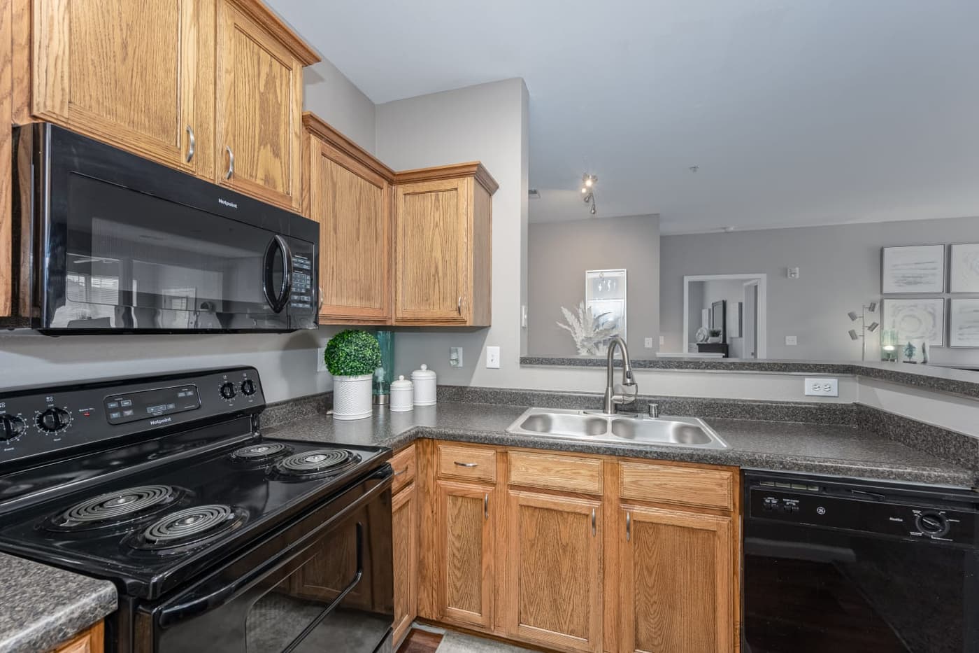 The Trellises Apartments - Apartment - 13