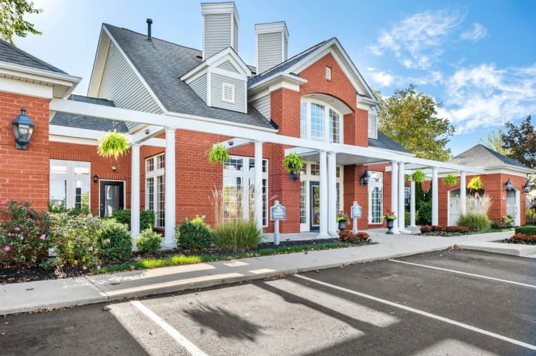 Cincinnati apartments for rent - image - Leasing Center Exterior Parking