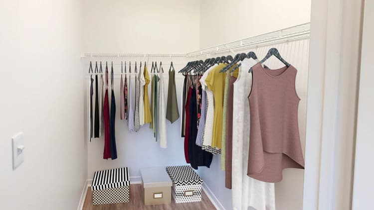 Cincinnati apartments for rent - image - Renovated Walk in Closet