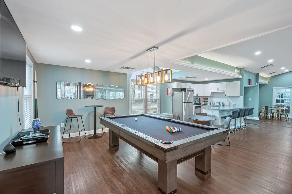 860 East - Apartment - 21