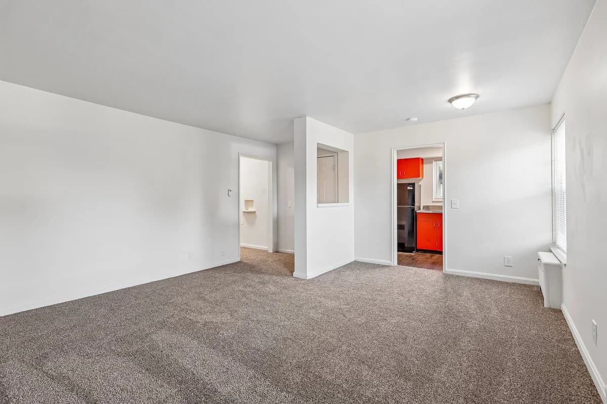 The Seymour - Apartment - 17