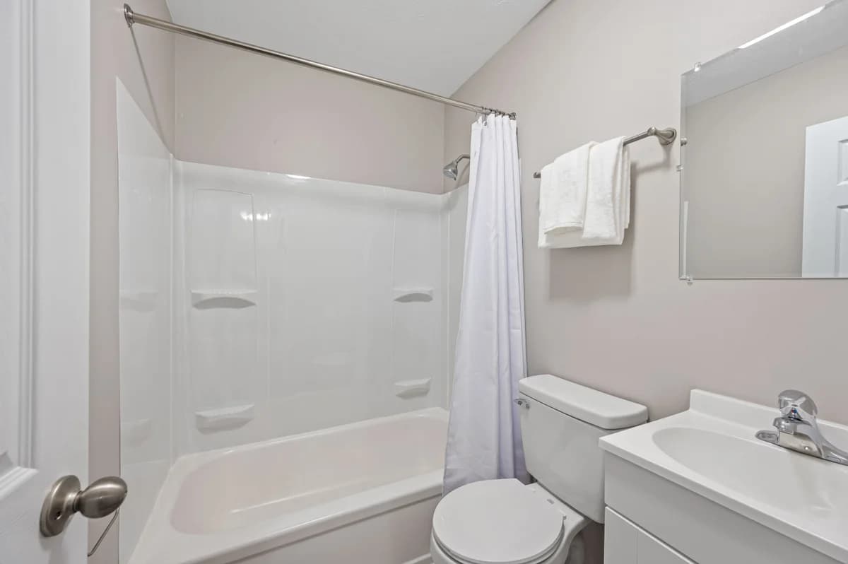 Village Square Townhomes - Apartment - 6