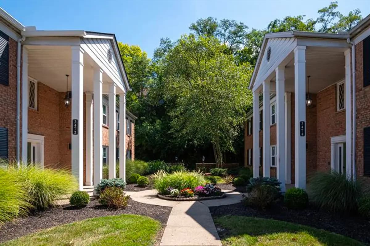 Montclair in the Woods - Apartment - 4