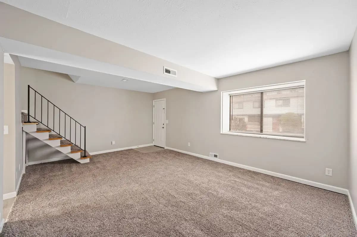 undefined apartments for rent - image - large (7).jpg - 1