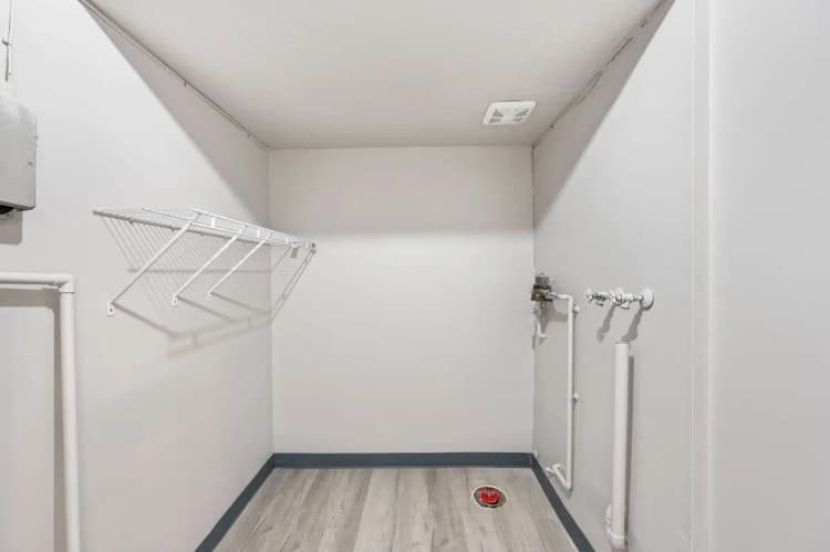 undefined apartments for rent - image - large (9).jpg