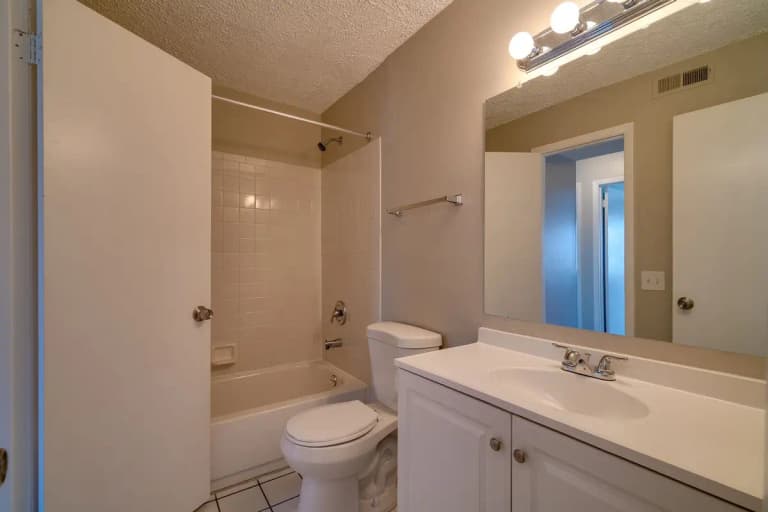 undefined apartments for rent - image - large (5).jpg
