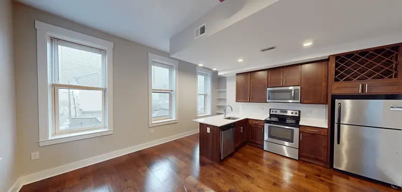 Broadway Square - Apartment - 27