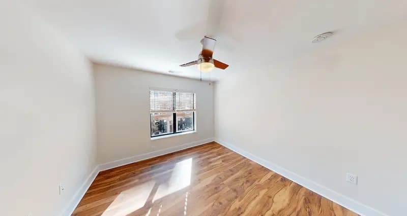 Paramount Launch - Apartment - 5