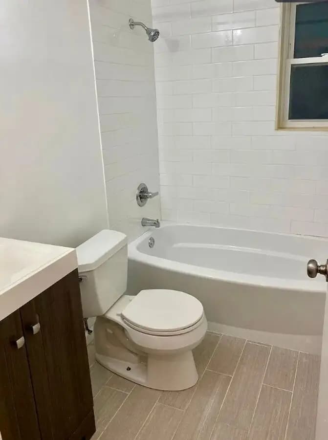 2116-2118 Kemper Lane - Apartment - 5
