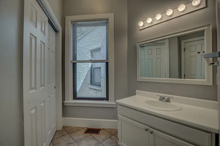 undefined apartments for rent - image - large (11).jpg