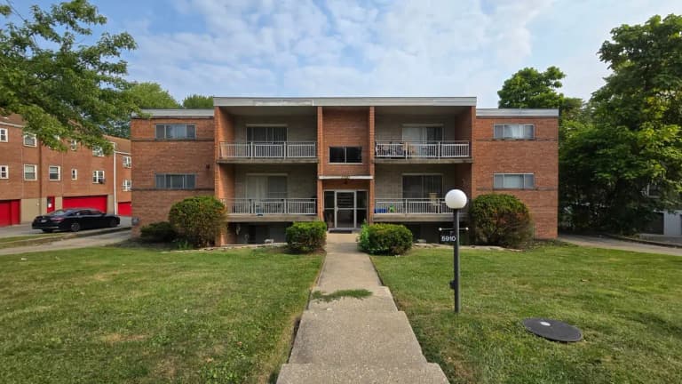 undefined apartments for rent - image - large (41).jpg