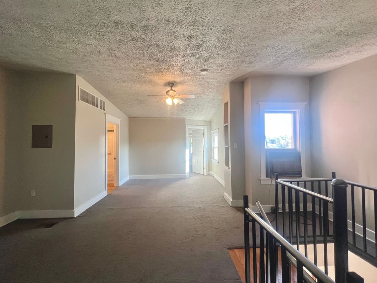 undefined apartments for rent - image - large (18).jpg - 3