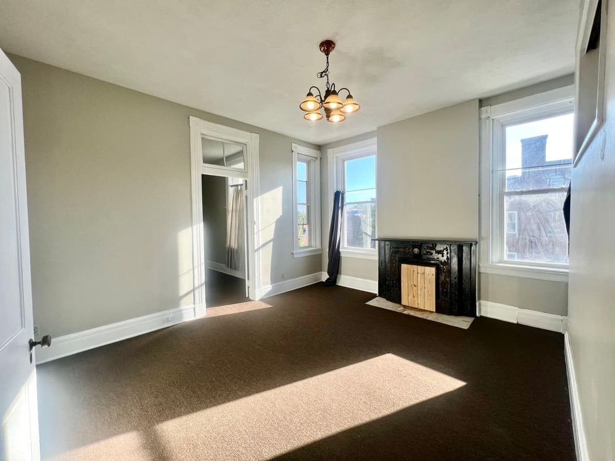 undefined apartments for rent - image - large (6).jpg - 3