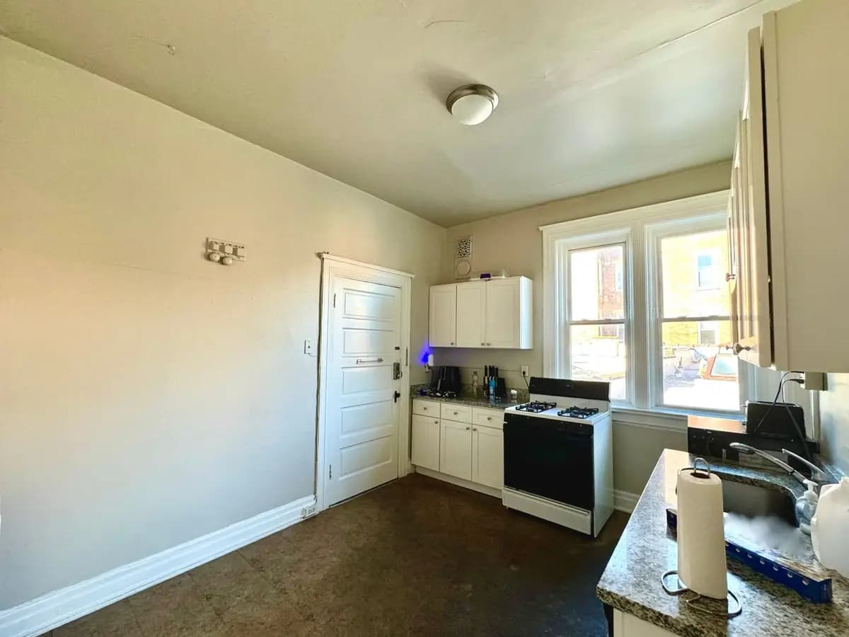 undefined apartments for rent - image - large (43).jpeg - 2