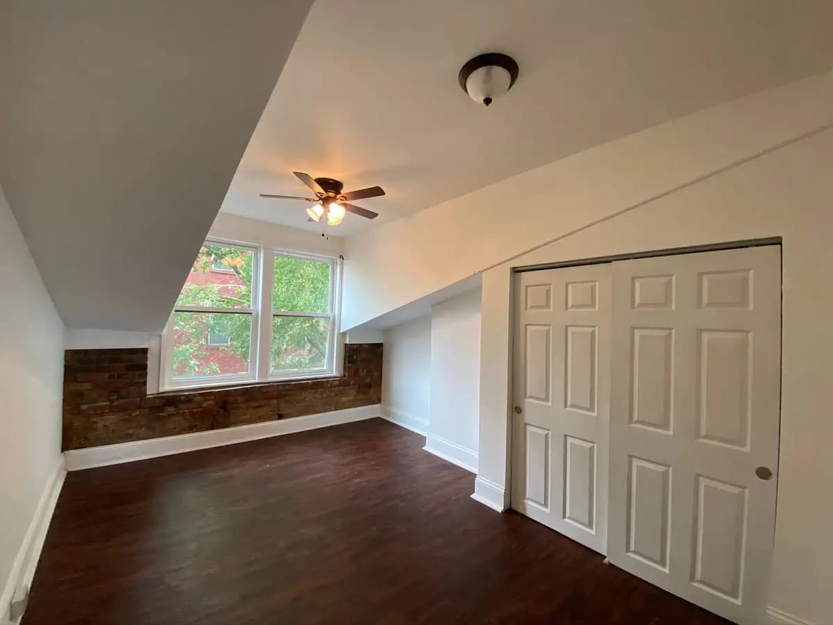 56 W McMillan Ave - Apartment - 16