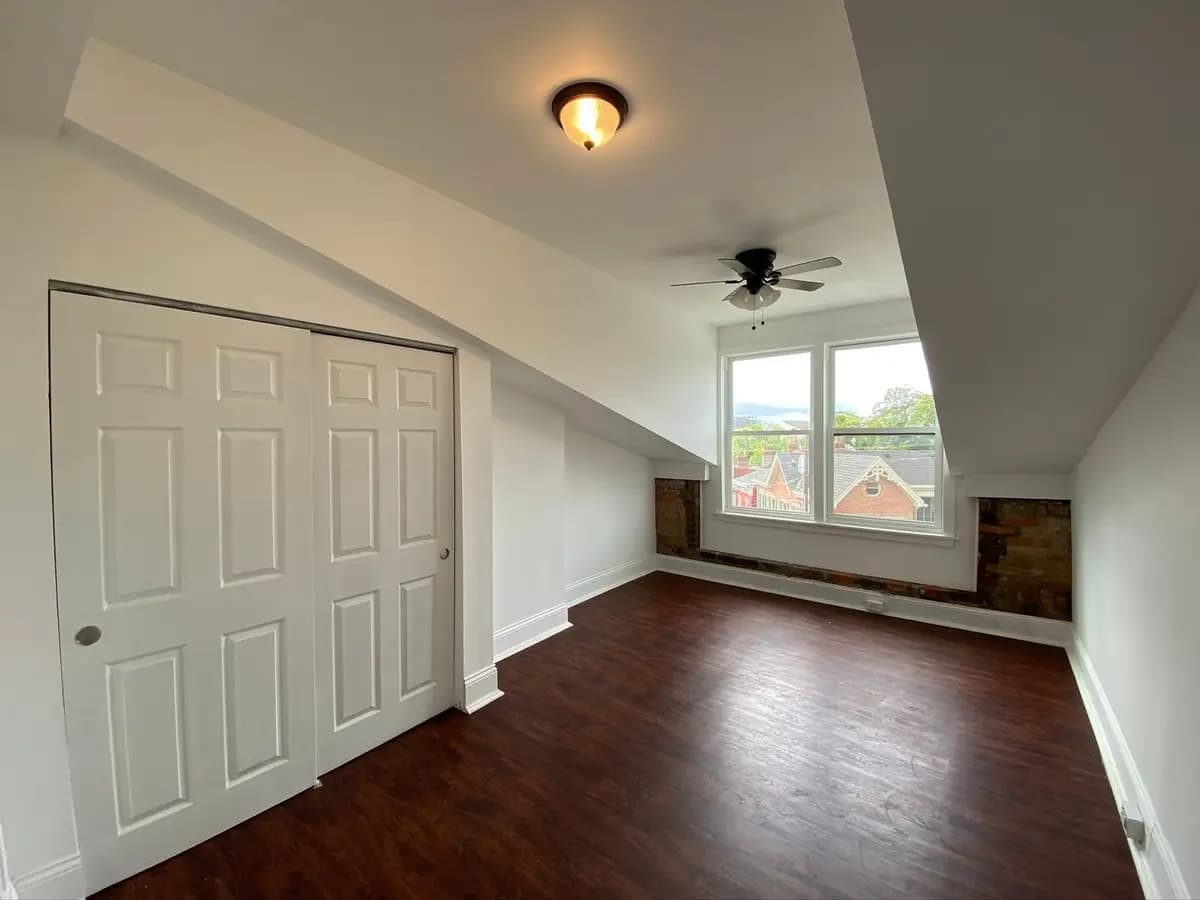 56 W McMillan Ave - Apartment - 18